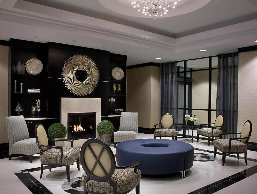 Revery Toronto Downtown, Curio Collection By Hilton