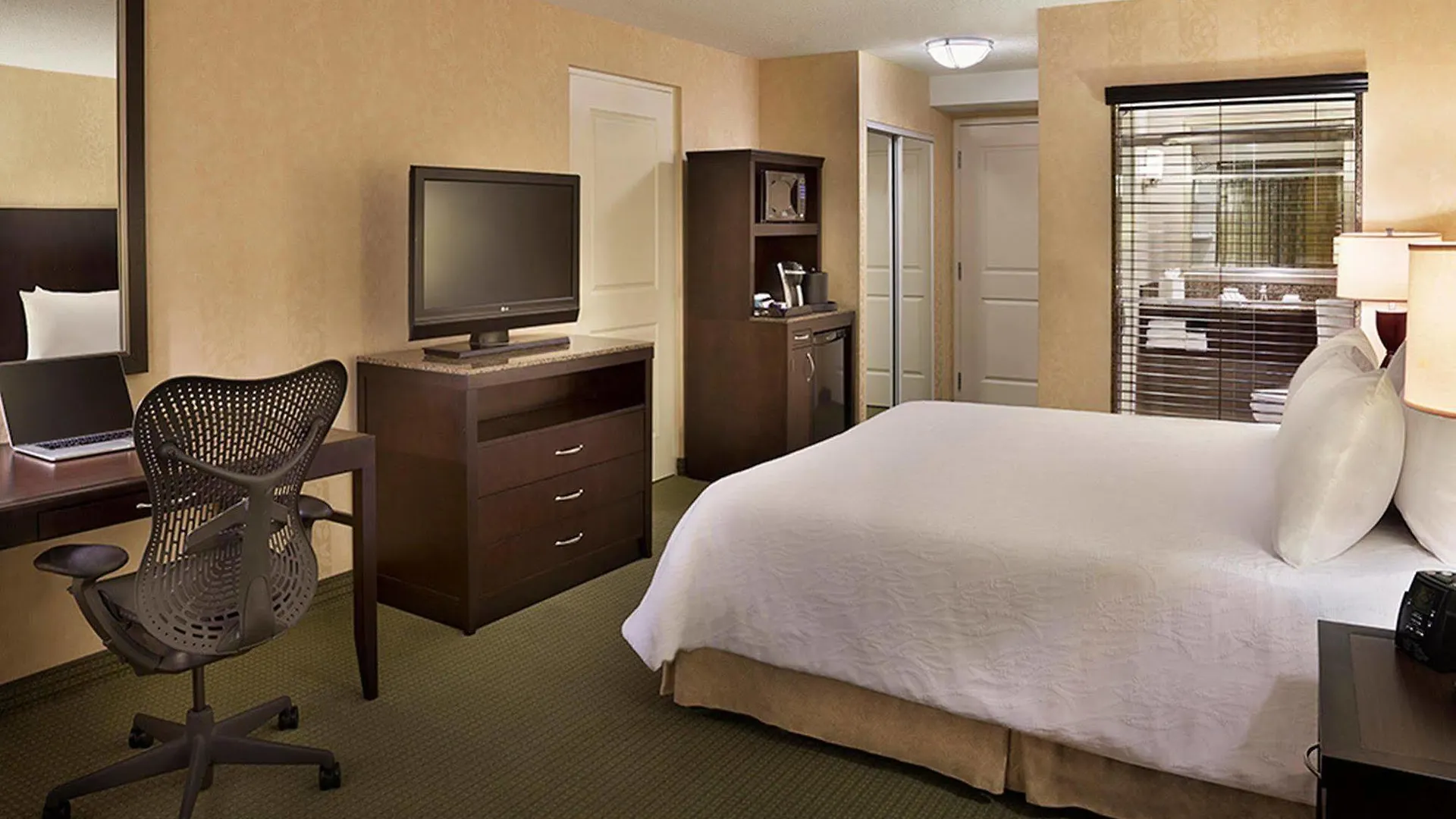 Revery Toronto Downtown, Curio Collection By Hilton Kanada